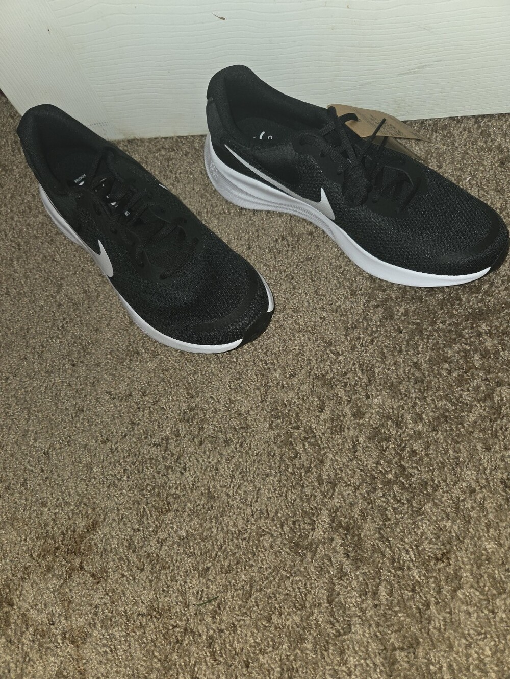 New Nike Revolution 7 Men’s Black and White  Running Shoes  Size 11 FB2207-001 - Picture 4 of 11